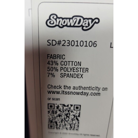 Snowday Navy Blue with classic let it snow logo , large T shirt. - Picture 4 of 6